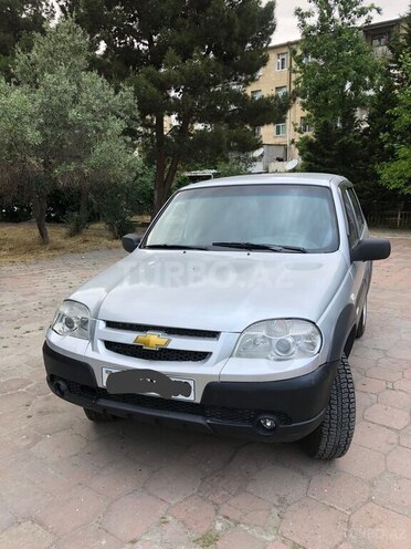 Chevrolet Niva-1