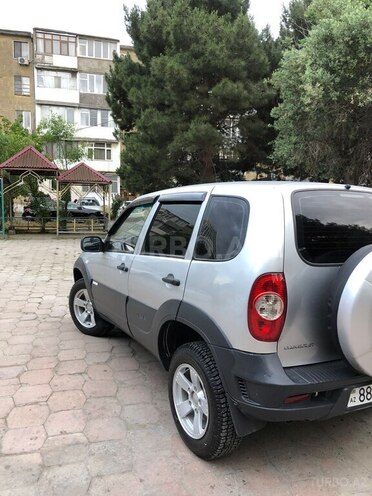 Chevrolet Niva-2