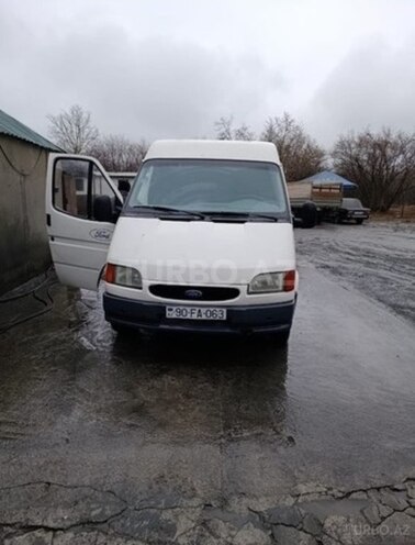 Ford Transit-1