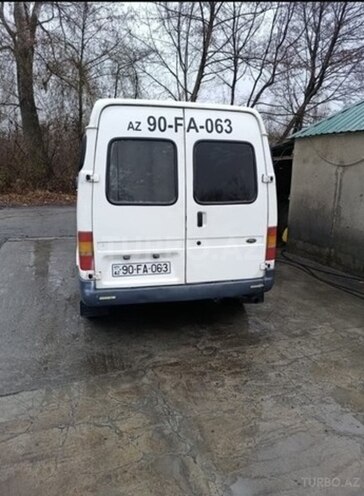 Ford Transit-2
