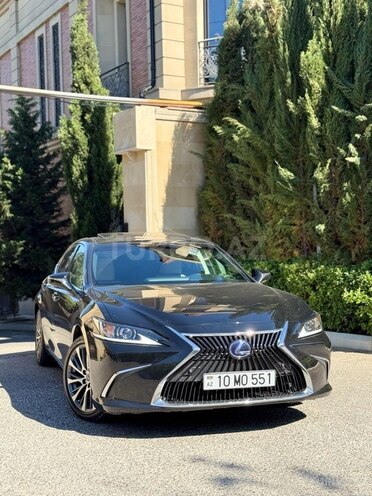 Lexus ES 300h-1