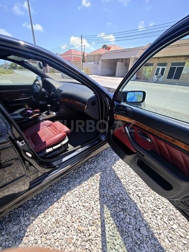 BMW 525-9