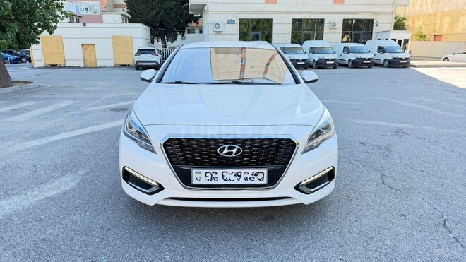 Hyundai Sonata-2