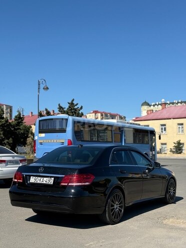 Mercedes E 220-4