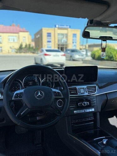 Mercedes E 220-8
