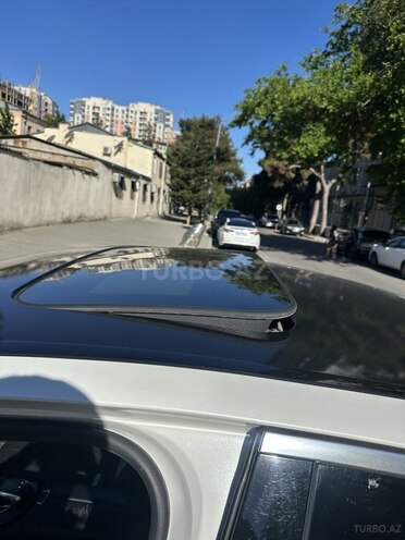 Mercedes E 300-10