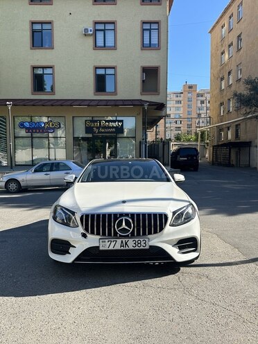 Mercedes E 300-1