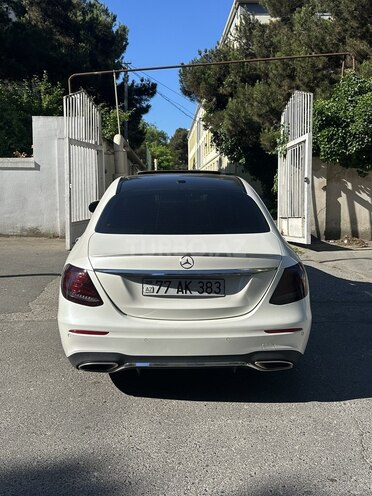 Mercedes E 300-13