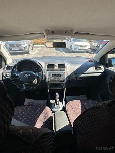 Volkswagen Polo-7