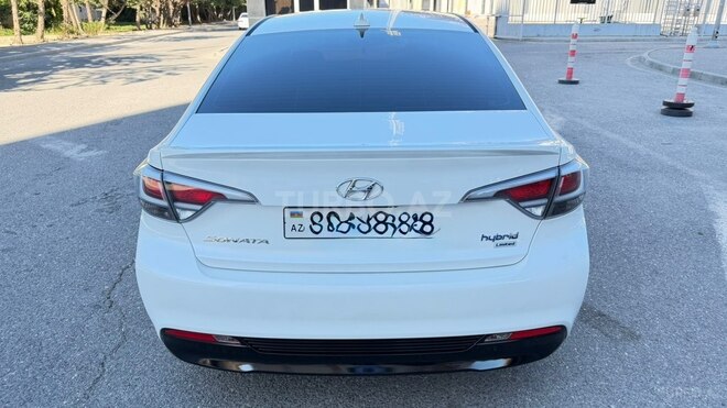 Hyundai Sonata-6