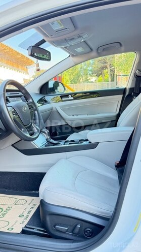 Hyundai Sonata-10