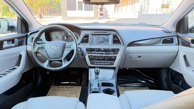Hyundai Sonata-8
