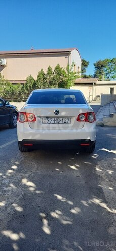Volkswagen Jetta-2