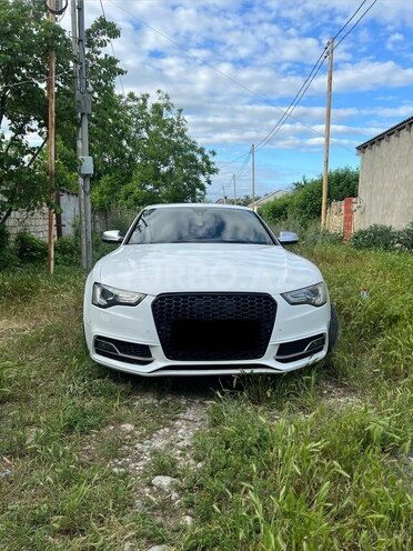 Audi S5-1