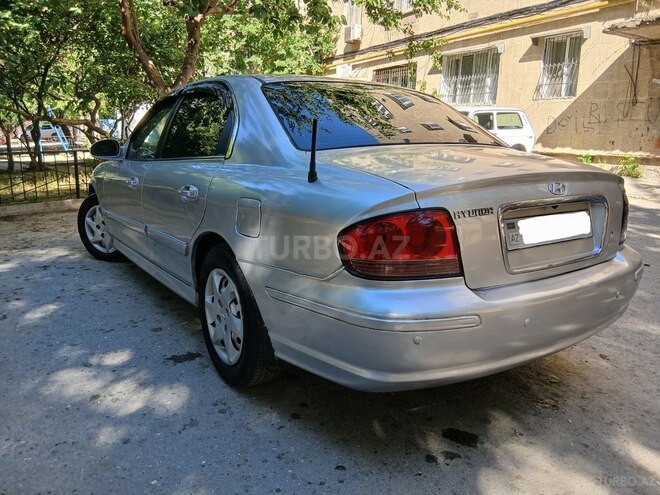 Hyundai Sonata-5