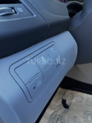 Hyundai Accent-20