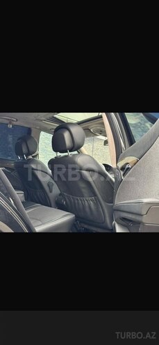 Mercedes E 220-13