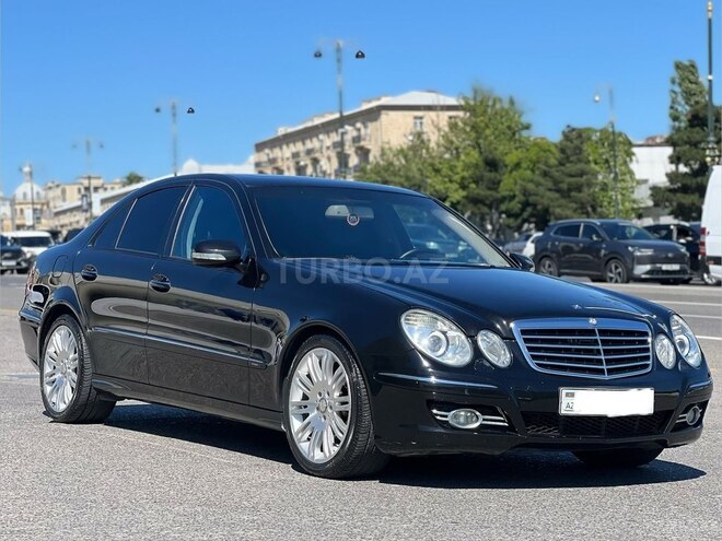 Mercedes E 220-1