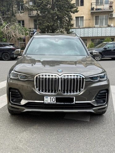 BMW X7-1