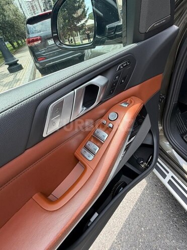 BMW X7-14