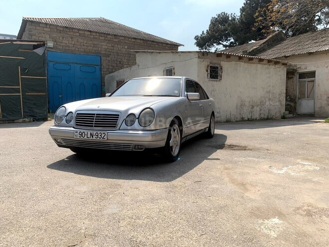 Mercedes E 280-2