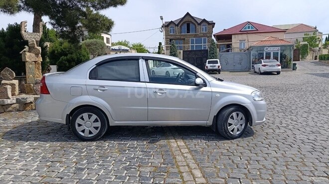 Chevrolet Aveo-5
