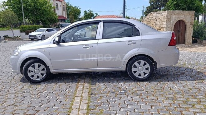 Chevrolet Aveo-4