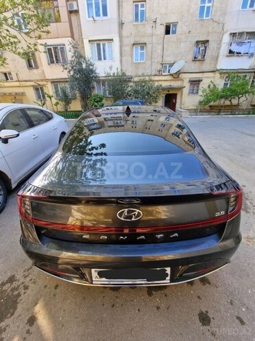 Hyundai Sonata-4