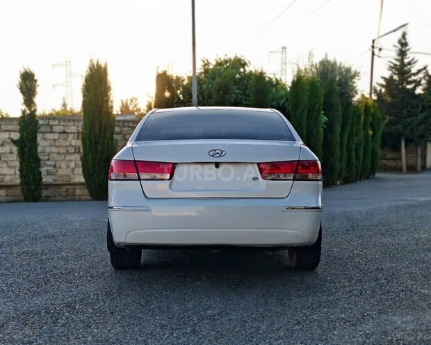 Hyundai Sonata-2