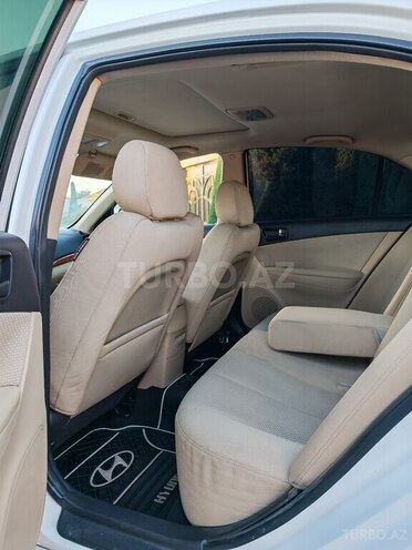 Hyundai Sonata-5