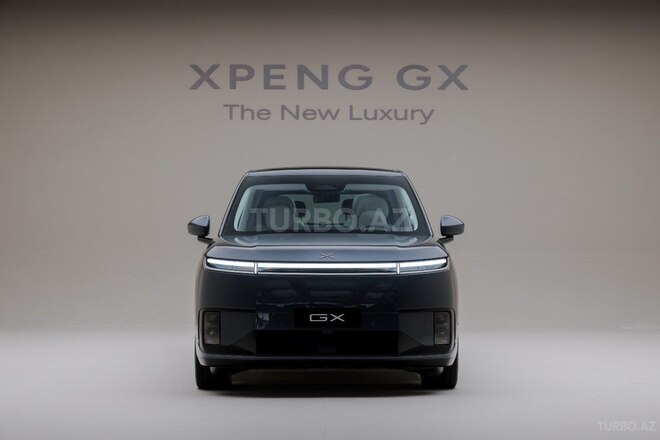 XPeng GX-8