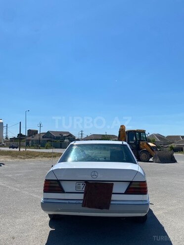Mercedes 300 D-3
