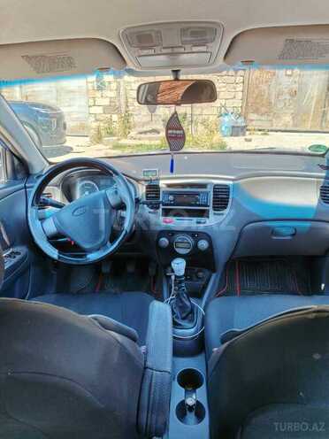 Kia Rio-11