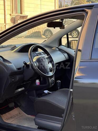 Toyota Yaris-7