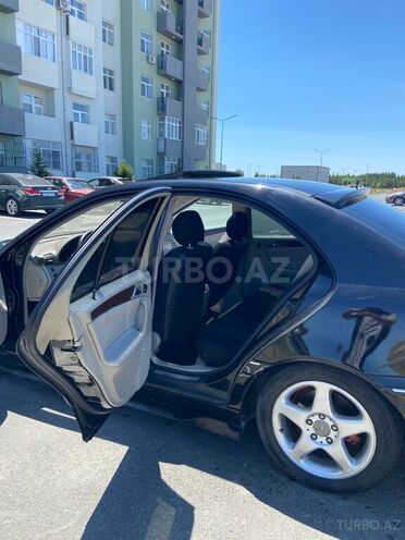 Mercedes C 240-16