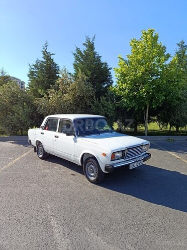 LADA (VAZ) 2107-2
