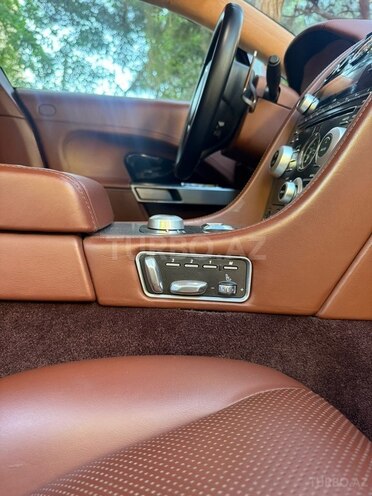Aston Martin Rapide-17