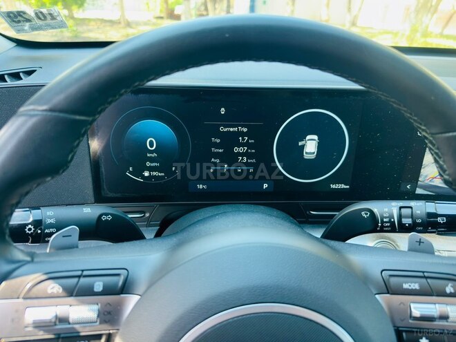 Hyundai Kona-12