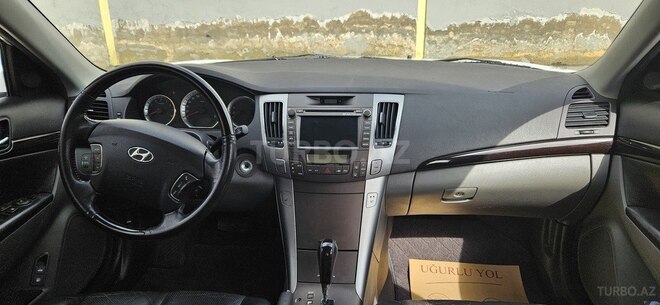 Hyundai Sonata-6