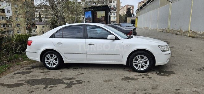 Hyundai Sonata-14