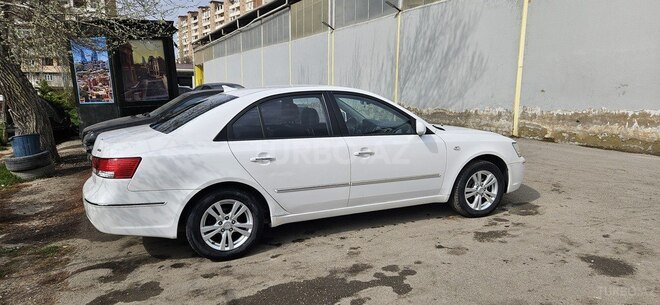Hyundai Sonata-15