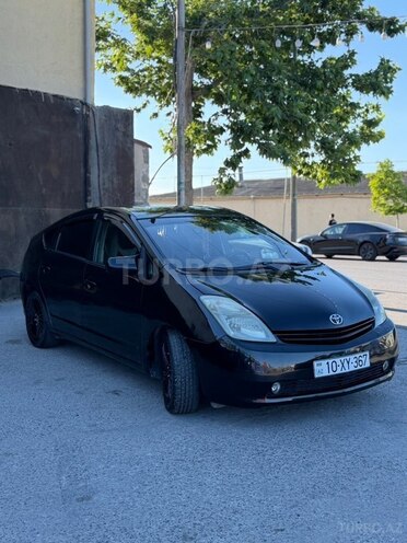 Toyota Prius-3