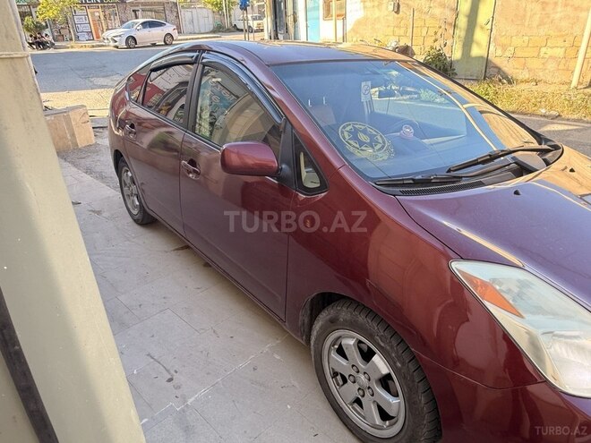 Toyota Prius-5