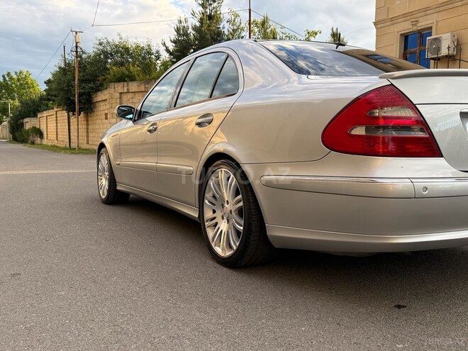 Mercedes E 240-6