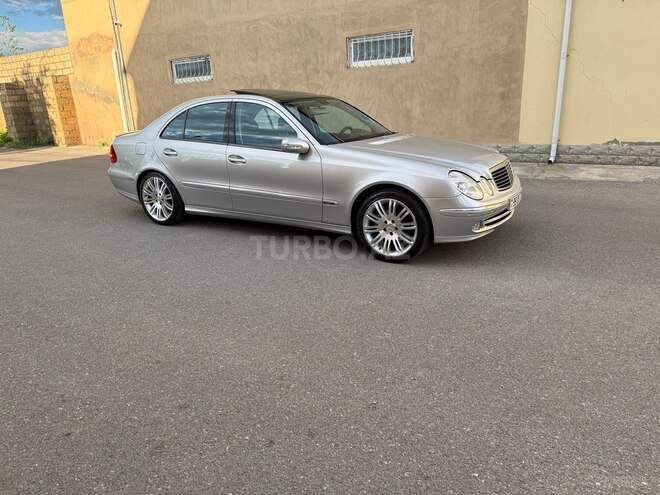 Mercedes E 240-5