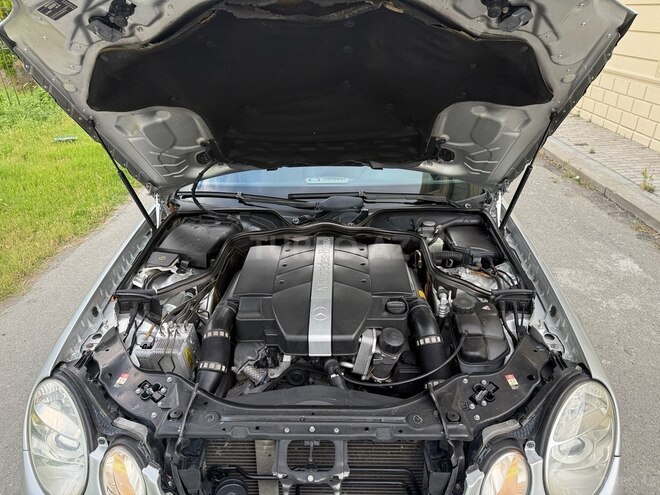 Mercedes E 240-9