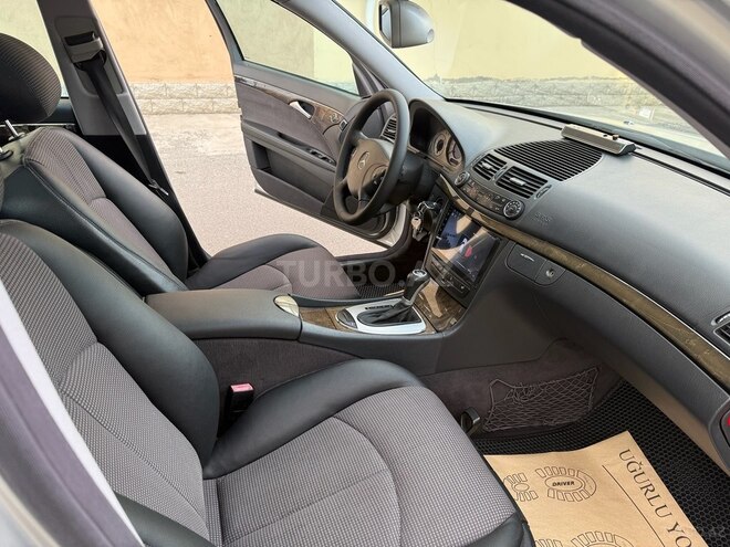 Mercedes E 240-15