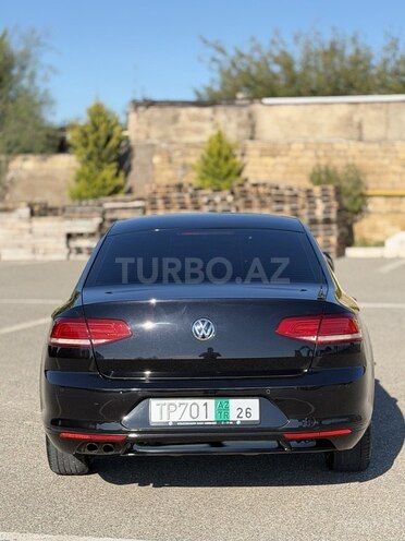 Volkswagen Passat-4