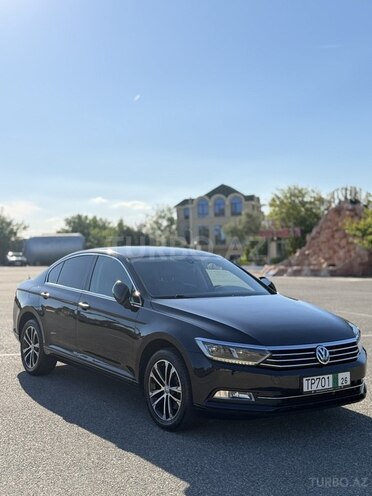 Volkswagen Passat-2