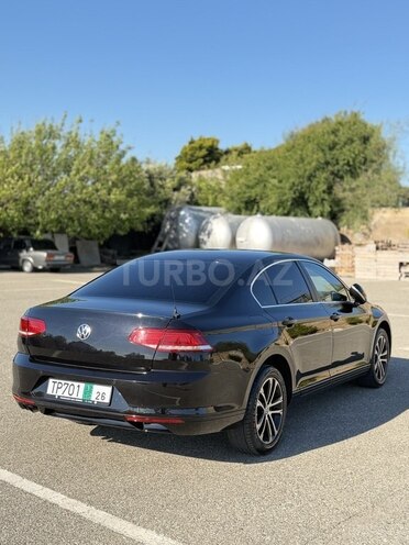 Volkswagen Passat-5